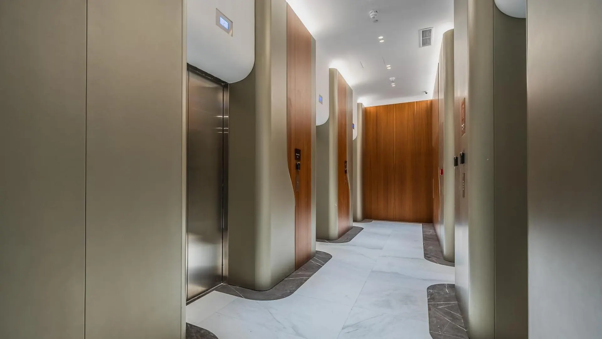 Vista Suites In Apartment In Mercury Towers Saint Julian's マルタ