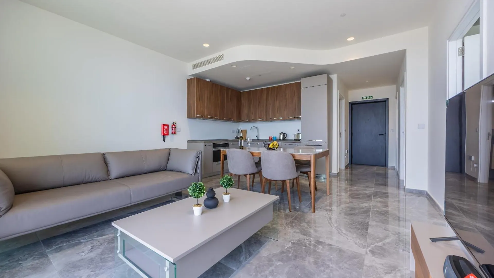 Vista Suites In Apartment In Mercury Towers Saint Julian's