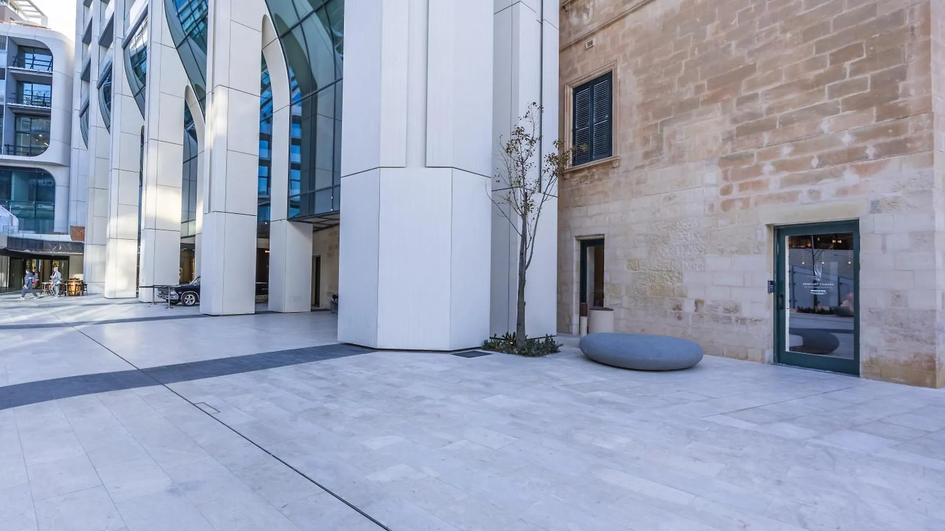 Vista Suites In Apartment In Mercury Towers Saint Julian's
