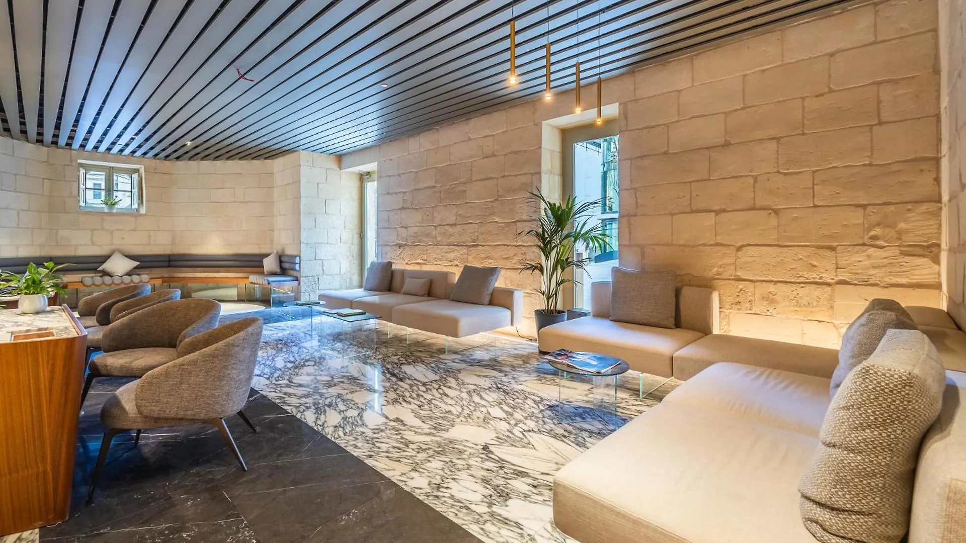 Vista Suites In Apartment In Mercury Towers Saint Julian's