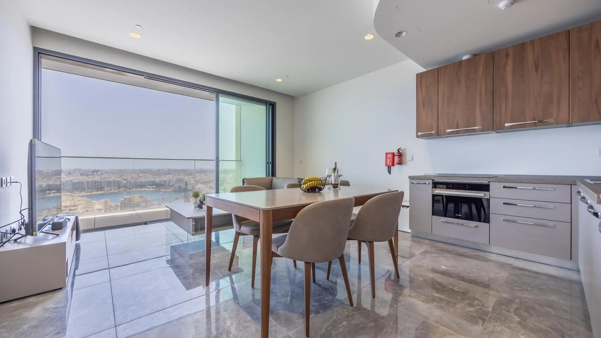 Vista Suites In Apartment In Mercury Towers St. Julian's